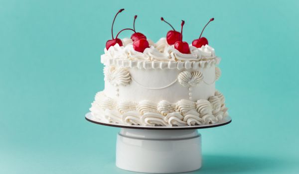 Lambeth Style Buttercream Cake Decorating
