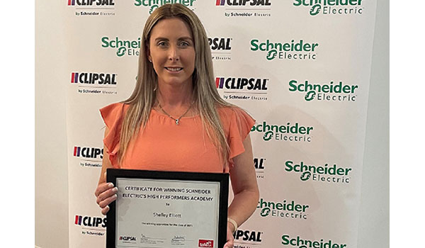 TAFE SA apprentice Shelley Elliott wins Clipsal