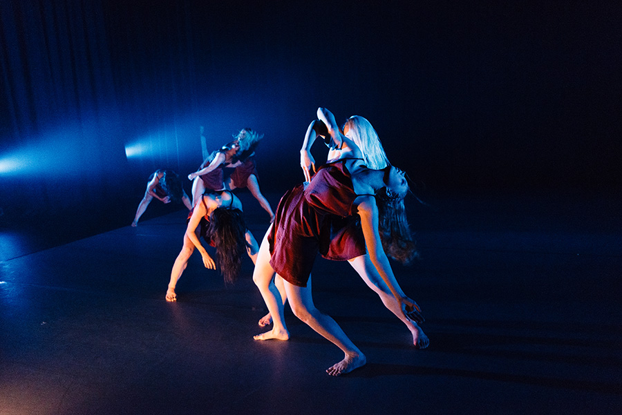 DanceBill_T2_1_HR9283