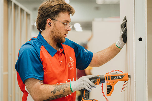 worldskills-competitor-drywalling