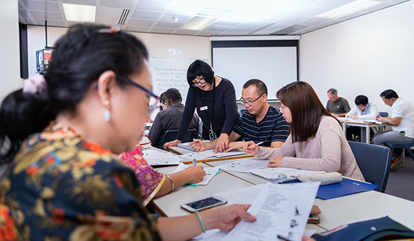 amep-students-lecturer