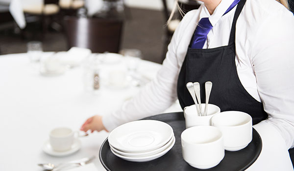hospitality-setting-platter