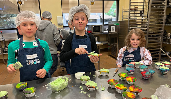 kids-kitchen-cupcakes