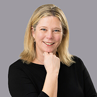 Fiona Lewis
